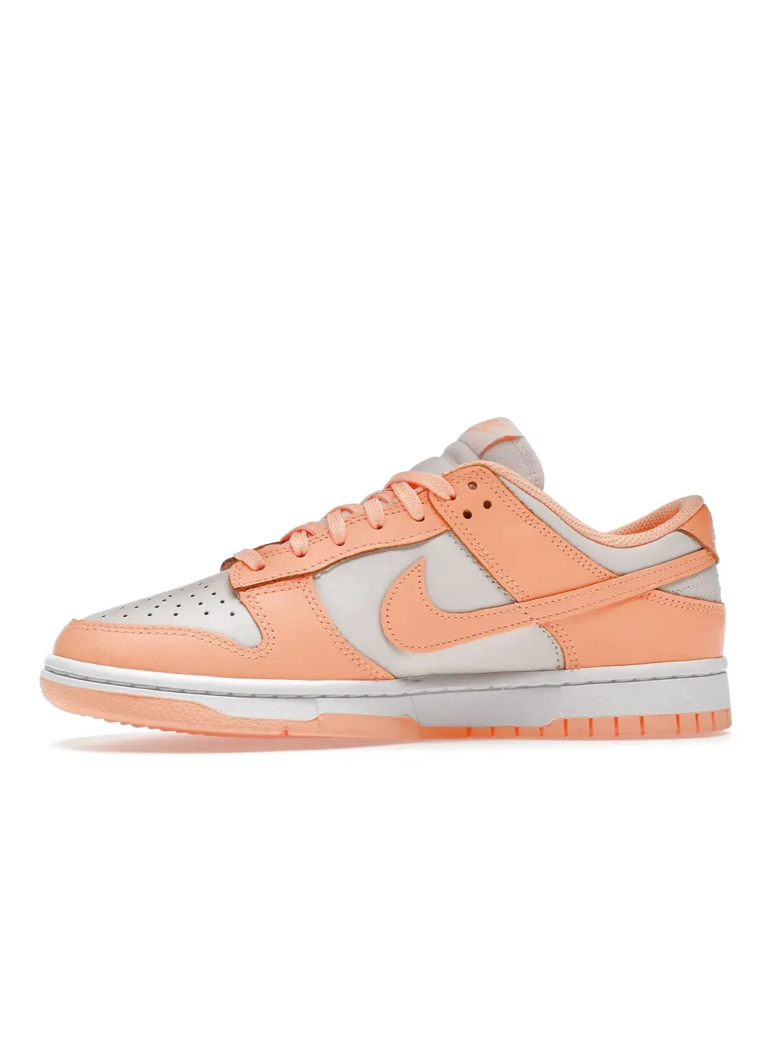 Женские кроссовки с двухцветным дизайном Nike Dunk Low — изображение 3 из 4, кремовый/белый/кремовый