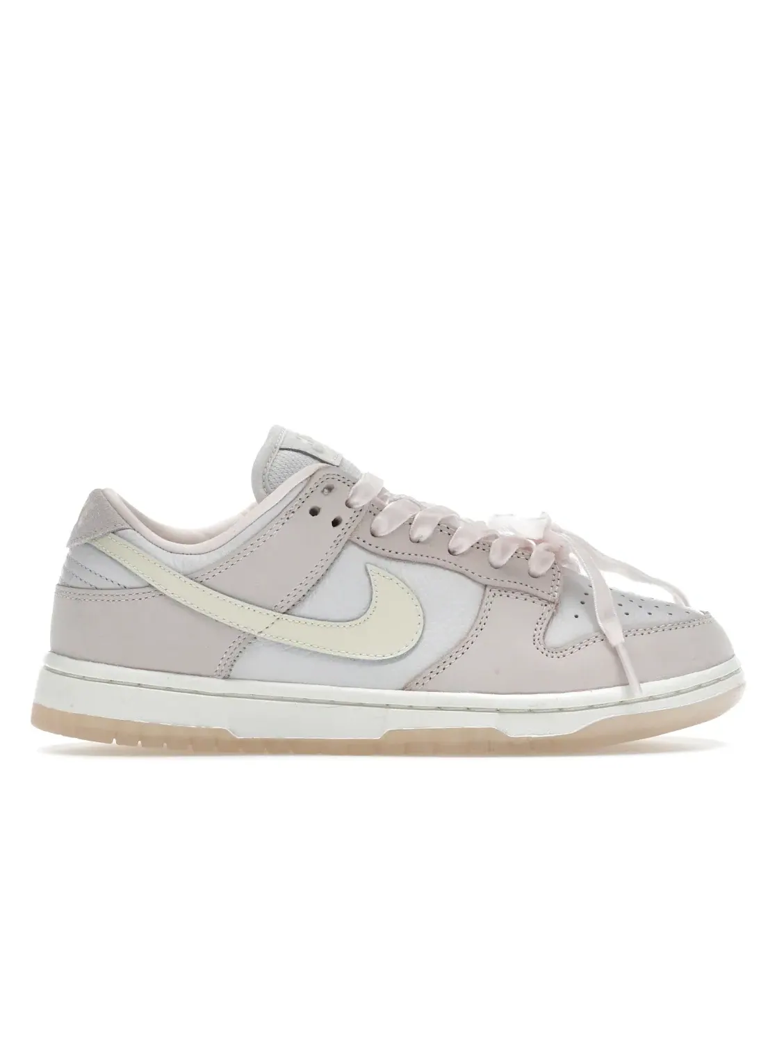 Женские кроссовки Lifestyle с замшевым верхом Nike Dunk Low Premium — изображение 1 из 4