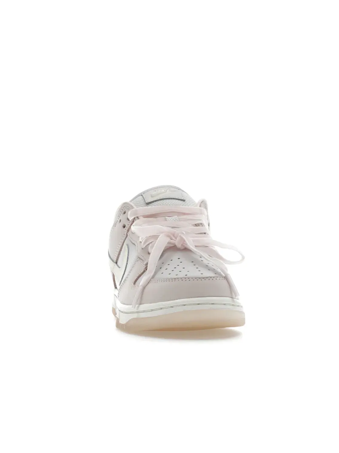 Женские кроссовки Lifestyle с замшевым верхом Nike Dunk Low Premium — изображение 2 из 4