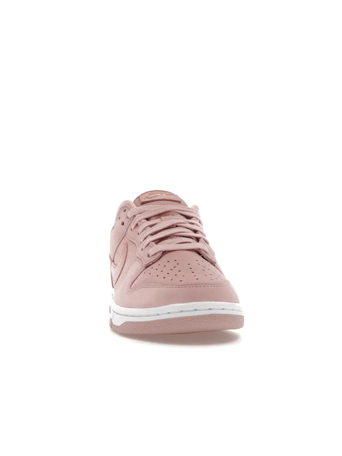Женские кроссовки премиум-класса Nike Dunk Low PRM Pink Oxford — изображение 2 из 4, розовый/белый