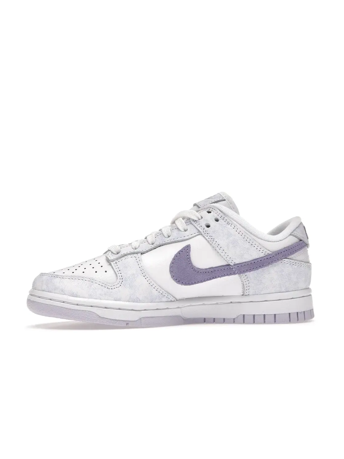 Женские кроссовки lifestyle с кожаным верхом Nike Dunk Low — изображение 3 из 4