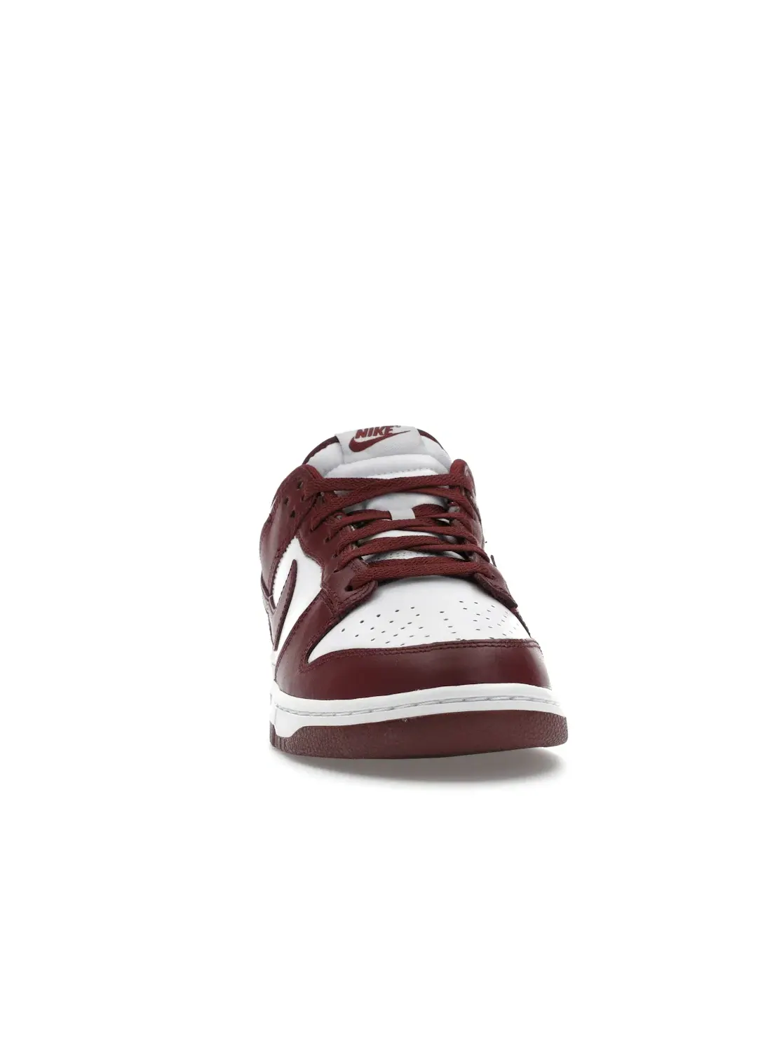 Мужские кроссовки с перфорированным носком Nike Dunk Low Nike — изображение 2 из 4, белый//красный