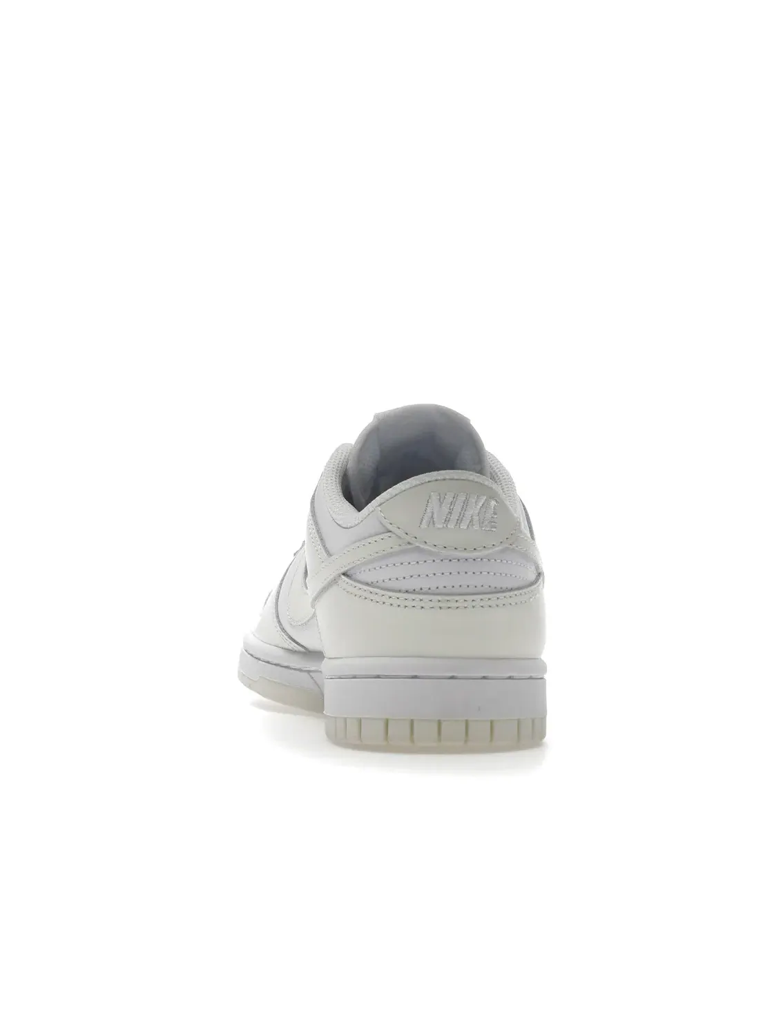 Женские кроссовки ретро с низкой посадкой Nike Dunk Low Retro — изображение 4 из 4, белый