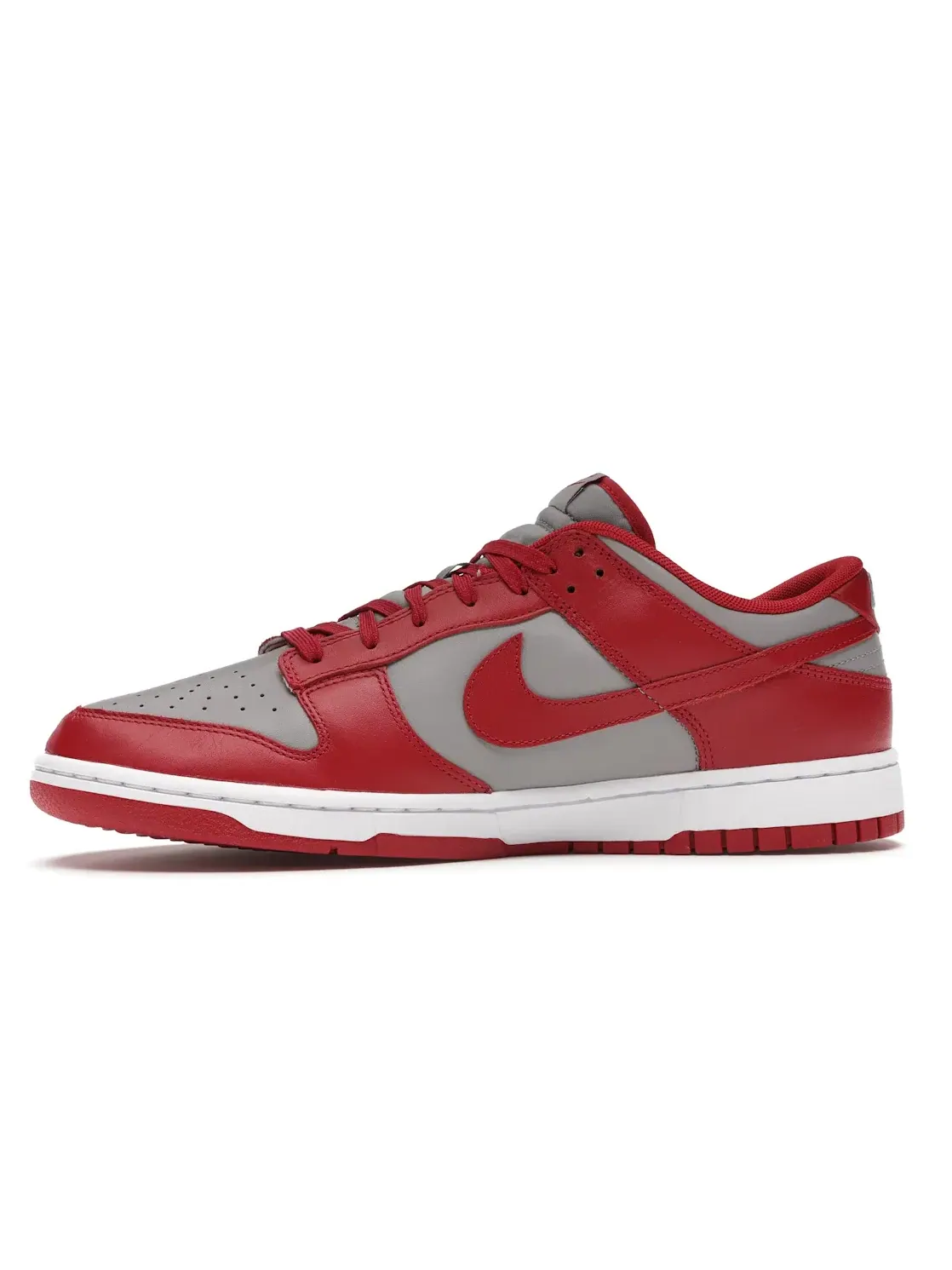 Мужские кроссовки Lifestyle с кожаным верхом Nike Dunk Low Retro — изображение 3 из 4, серый/белый/красный