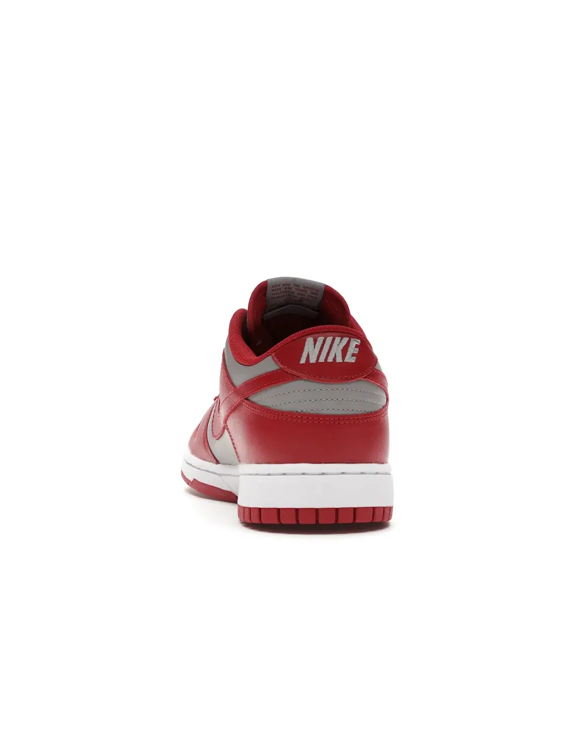 Мужские кроссовки Lifestyle с кожаным верхом Nike Dunk Low Retro — изображение 4 из 4, серый/белый/красный