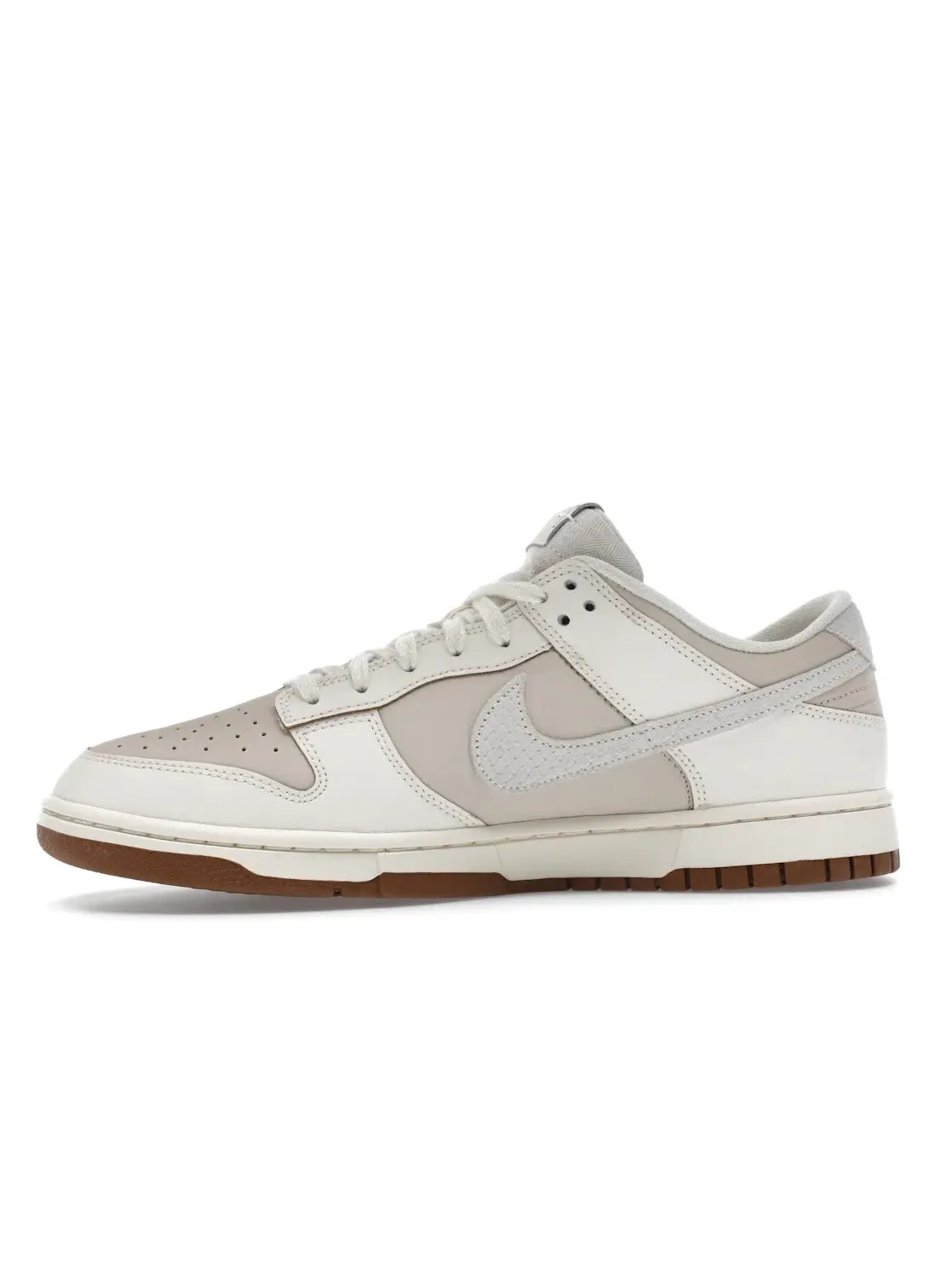 Мужские кроссовки lifestyle из кожи и замши Nike Dunk Low Retro — изображение 3 из 4