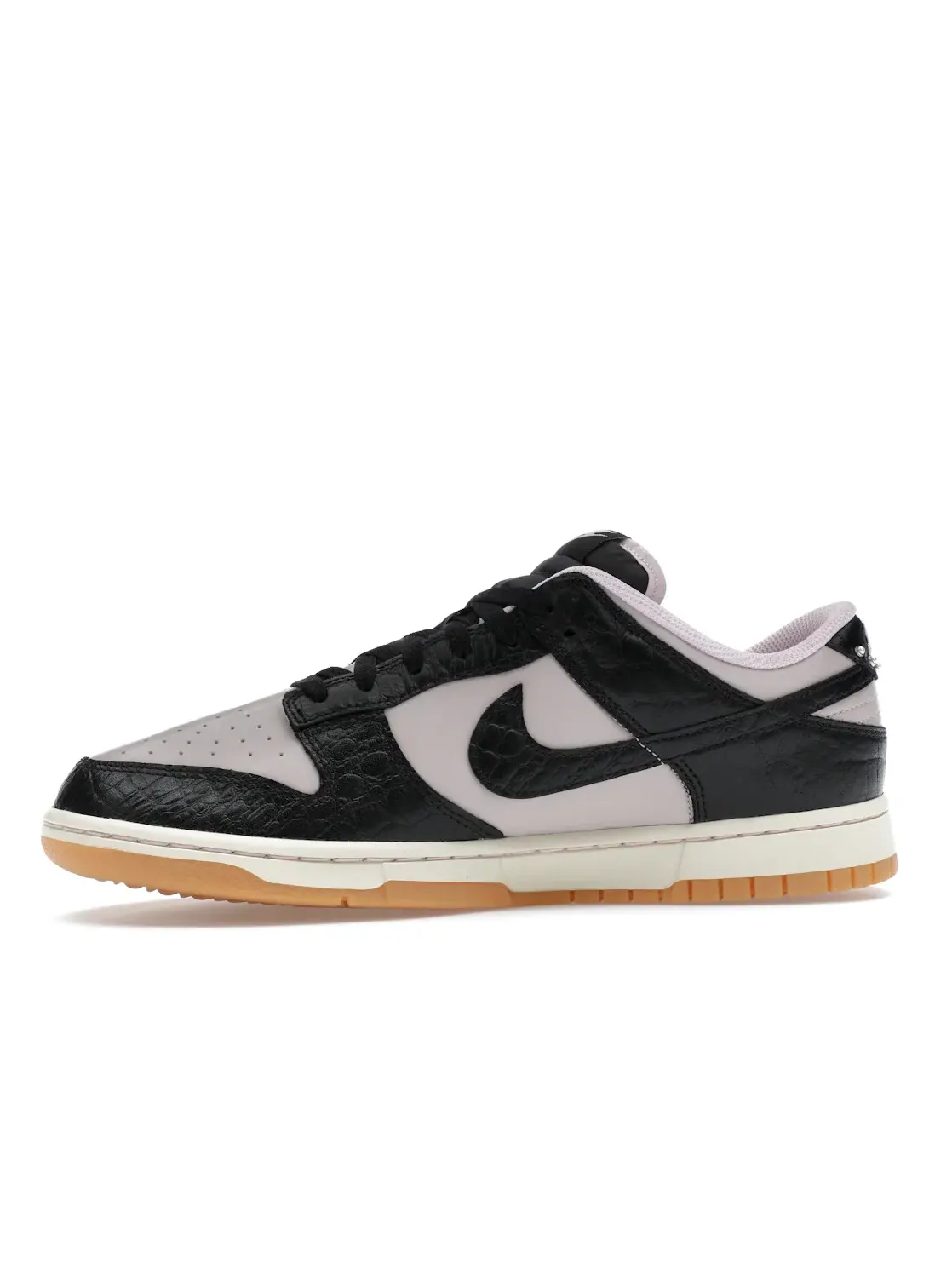 Мужские кроссовки с пастельно-розовым и черным дизайном Nike Dunk Low Retro — изображение 3 из 4