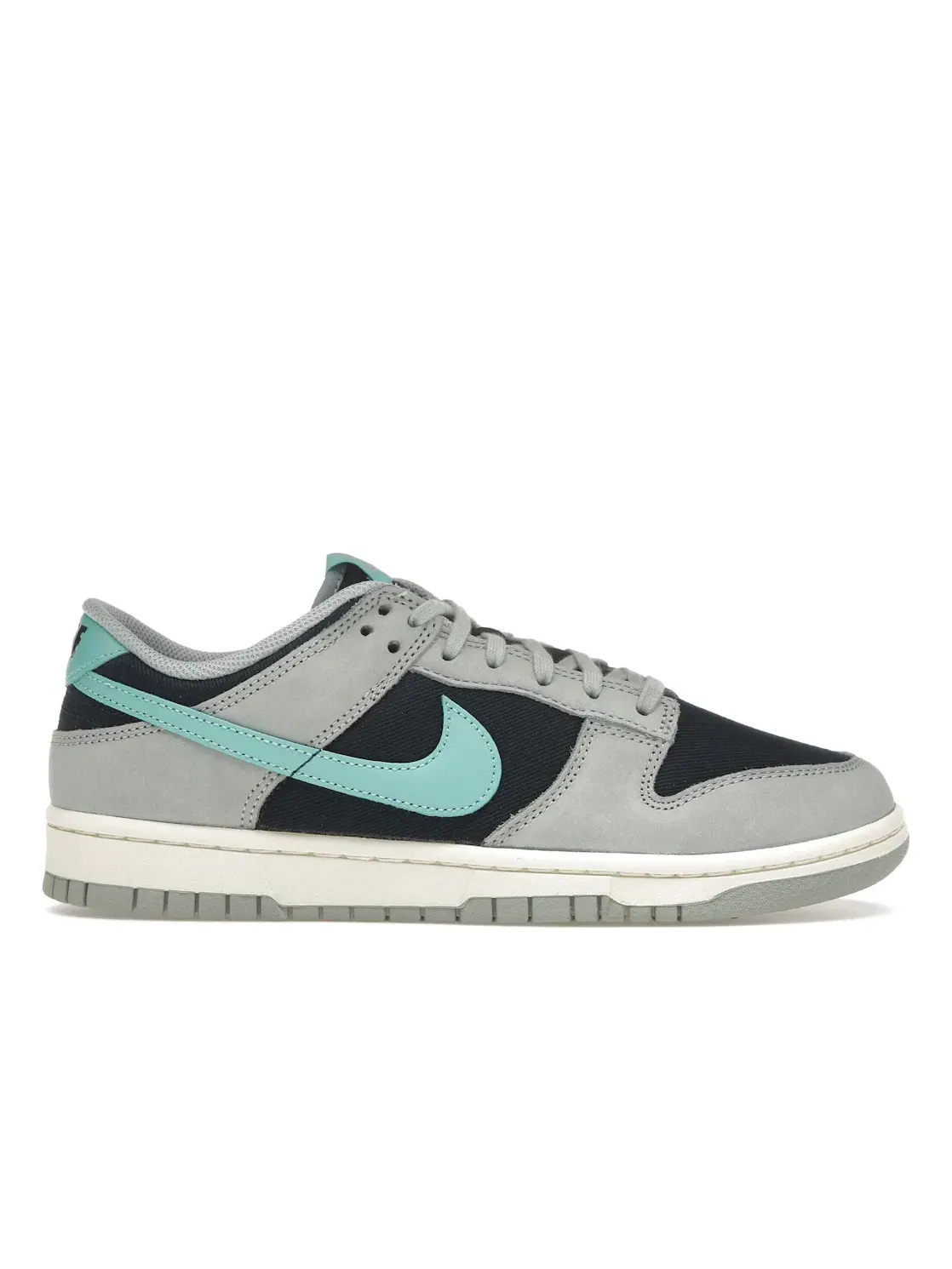 Мужские кроссовки повседневные Nike Dunk Low Retro Premium — изображение 1 из 4, светлый/темный//зеленый