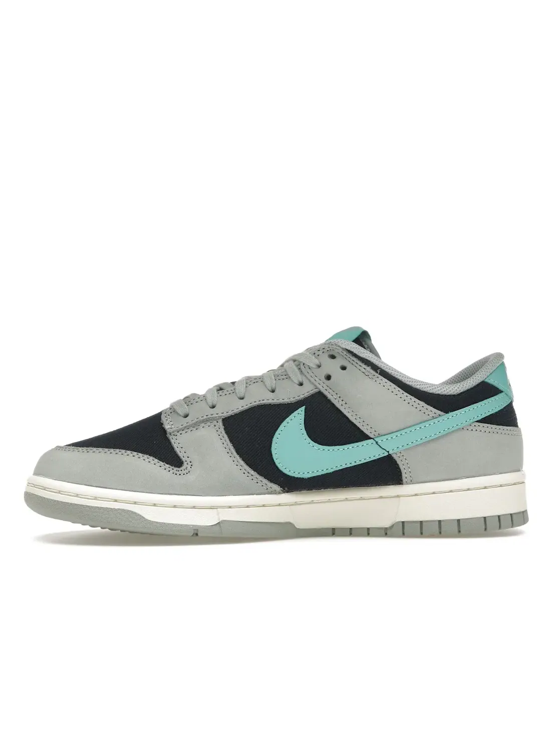 Мужские кроссовки повседневные Nike Dunk Low Retro Premium — изображение 3 из 4, светлый/темный//зеленый