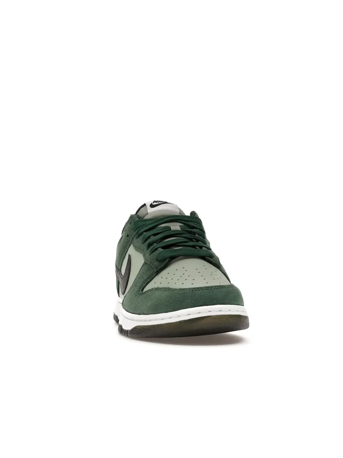 Мужские кроссовки с замшевым и кожаным верхом Nike Dunk Low Retro SE — изображение 2 из 4, белый/черный