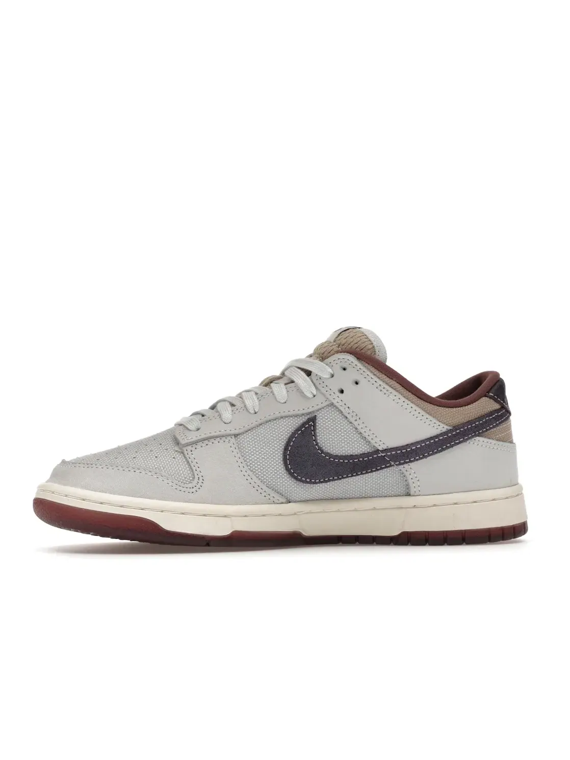 Мужские кроссовки Lifestyle Nike Dunk Low Retro SE — изображение 3 из 4, белый///темный