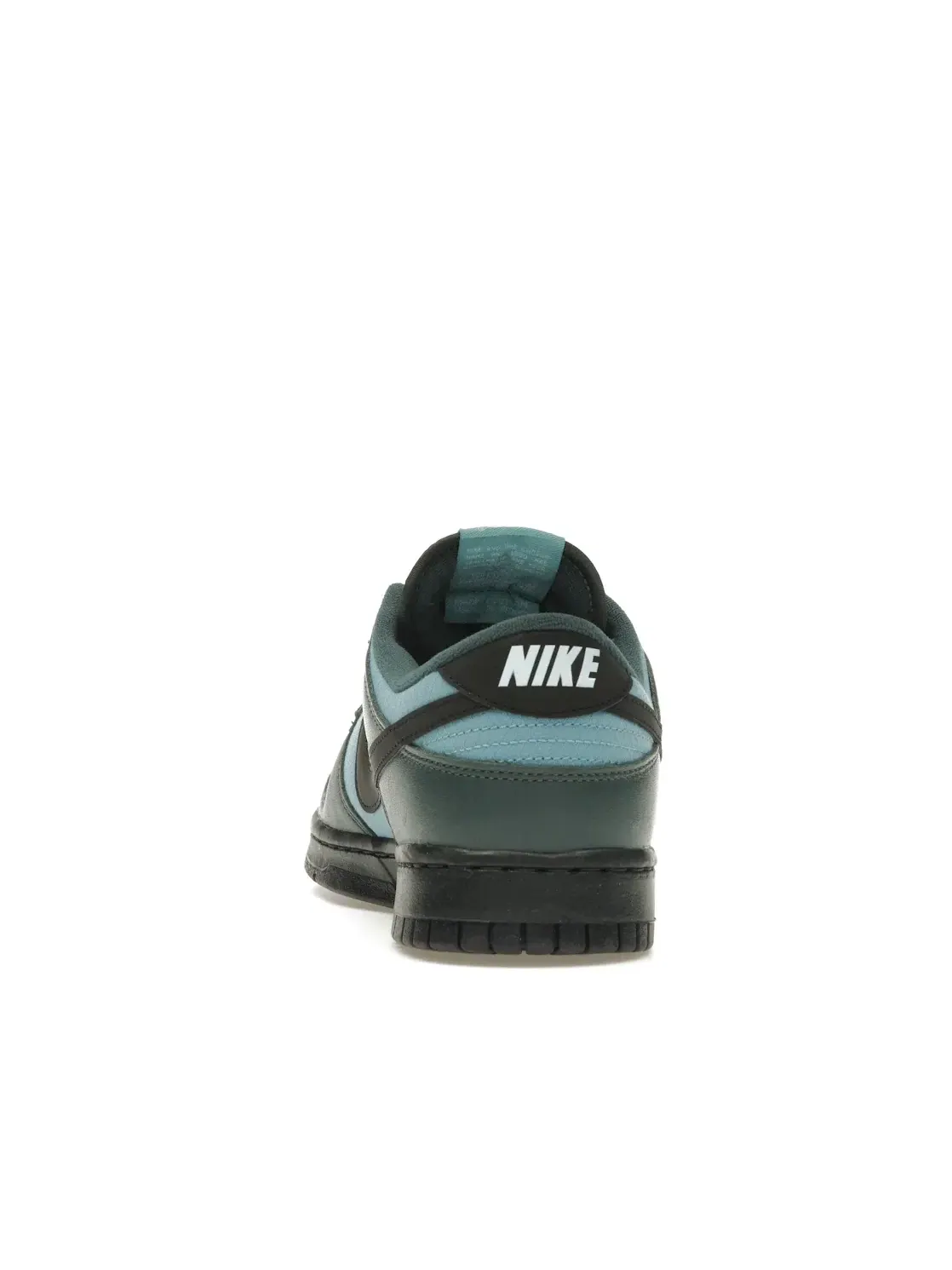 Мужские кроссовки повседневные Nike Dunk Low Retro SE — изображение 4 из 4