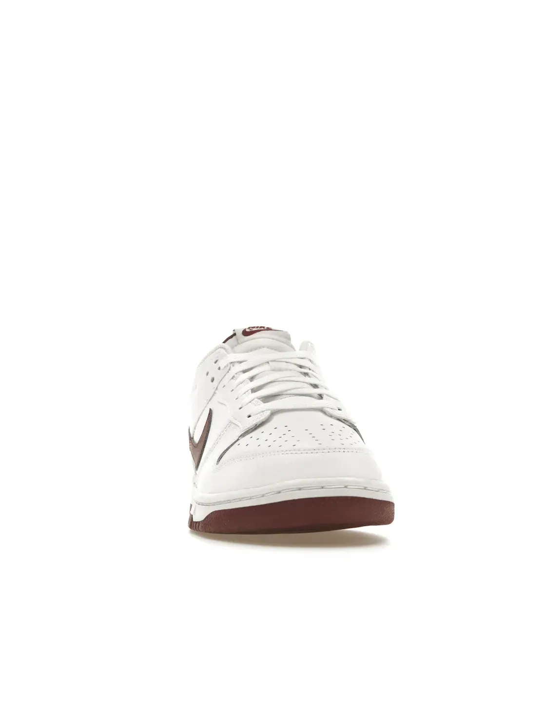 Мужские кроссовки кожаные Nike Dunk Low Retro — изображение 2 из 4, белый/белый