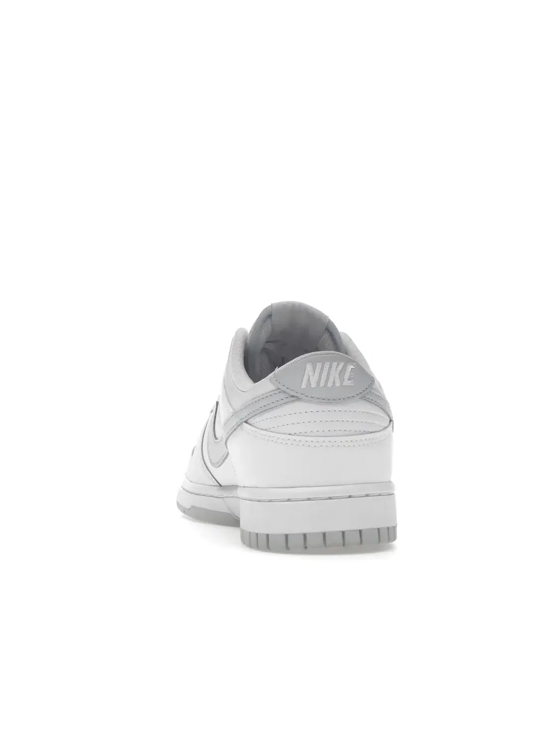Мужские кроссовки низкие кожаные Nike Dunk Low Retro — изображение 4 из 4, белый/платиновый
