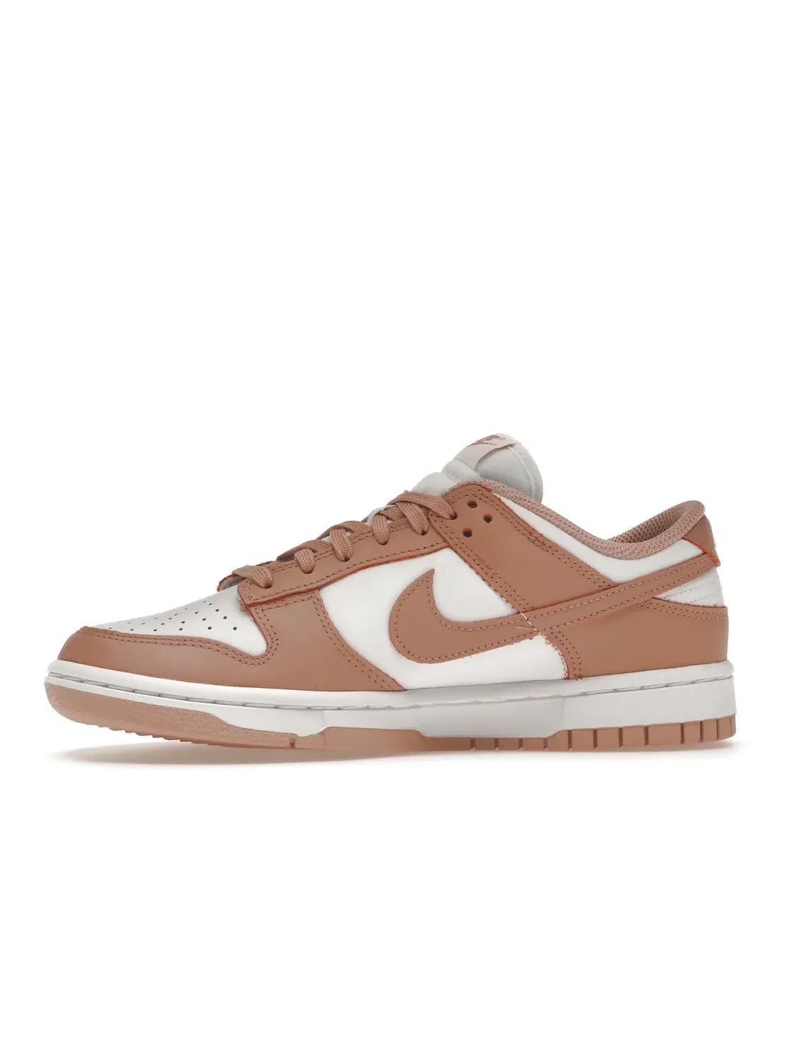 Женские кроссовки с ретро-дизайном Nike Dunk Low — изображение 3 из 4, белый/розовый