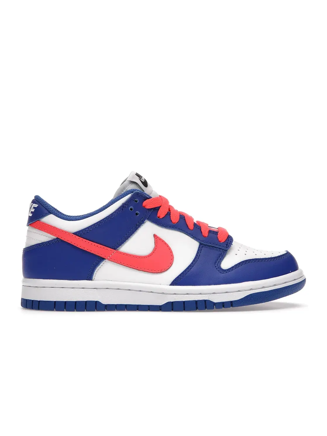 Детские кроссовки Lifestyle с модельным названием Nike Dunk Low Nike — изображение 1 из 4, белый/яркий--черный