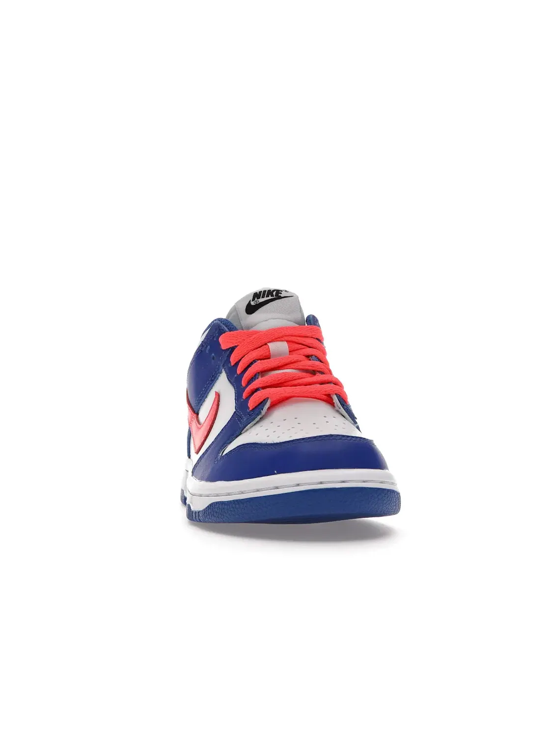 Детские кроссовки Lifestyle с модельным названием Nike Dunk Low Nike — изображение 2 из 4, белый/яркий--черный
