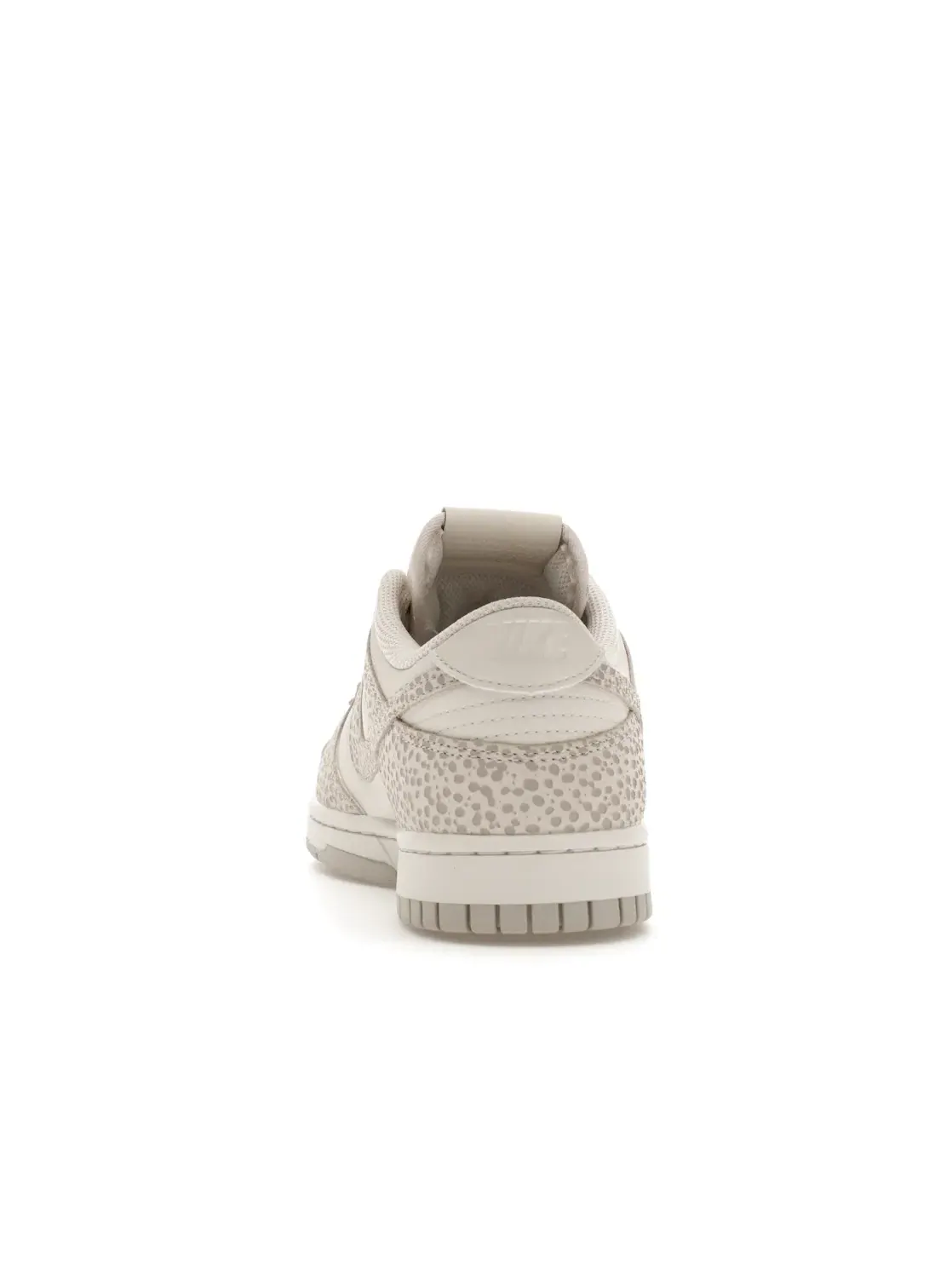 Женские кроссовки Lifestyle с сафари-принтом Nike Dunk Low — изображение 4 из 4, светлый серый