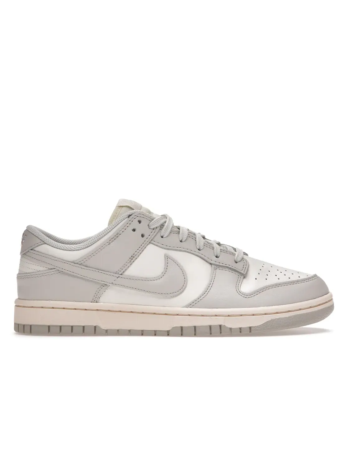 Женские кроссовки Lifestyle Nike Nike Dunk Low — изображение 1 из 4