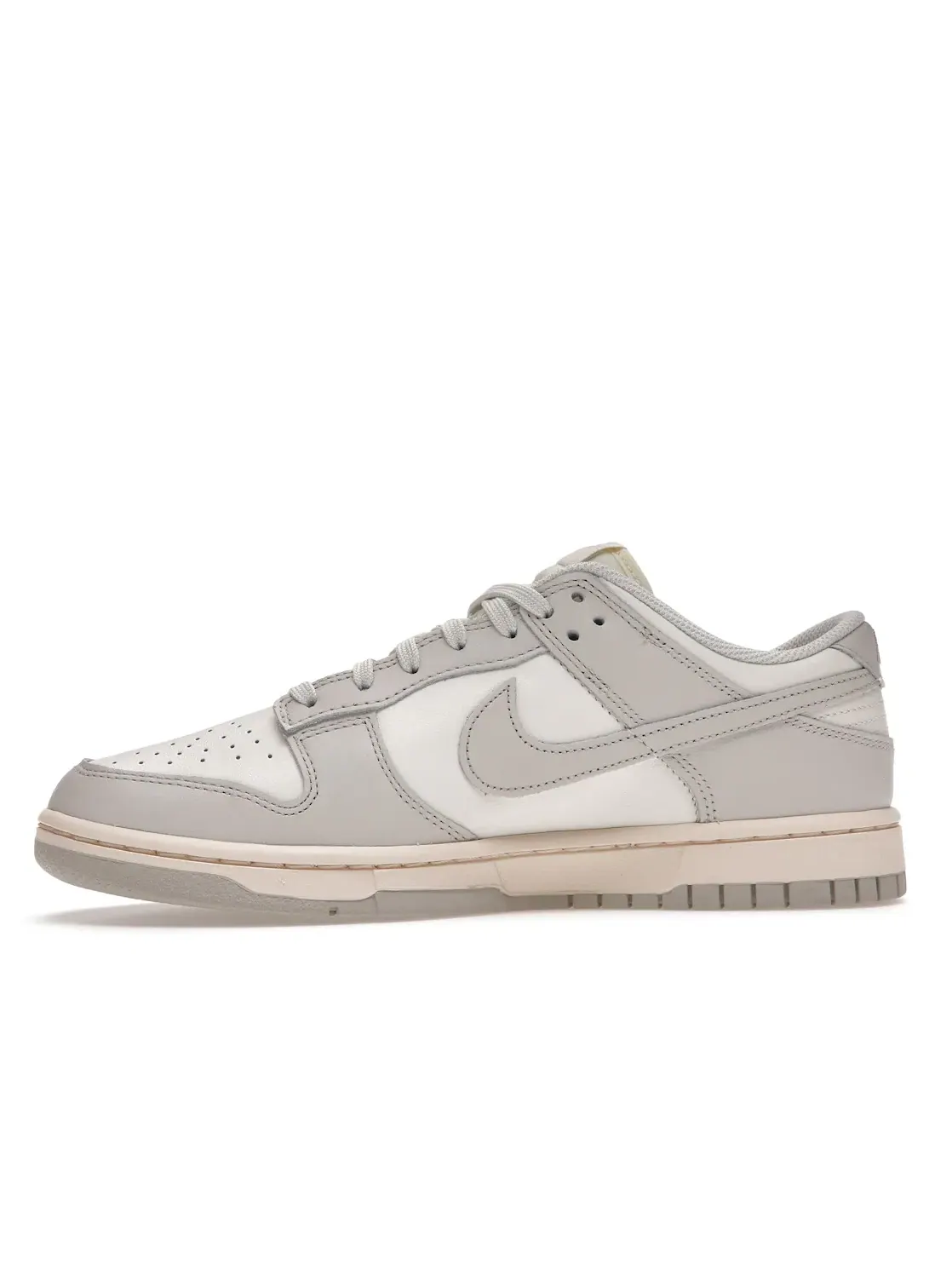 Женские кроссовки Lifestyle Nike Nike Dunk Low — изображение 3 из 4