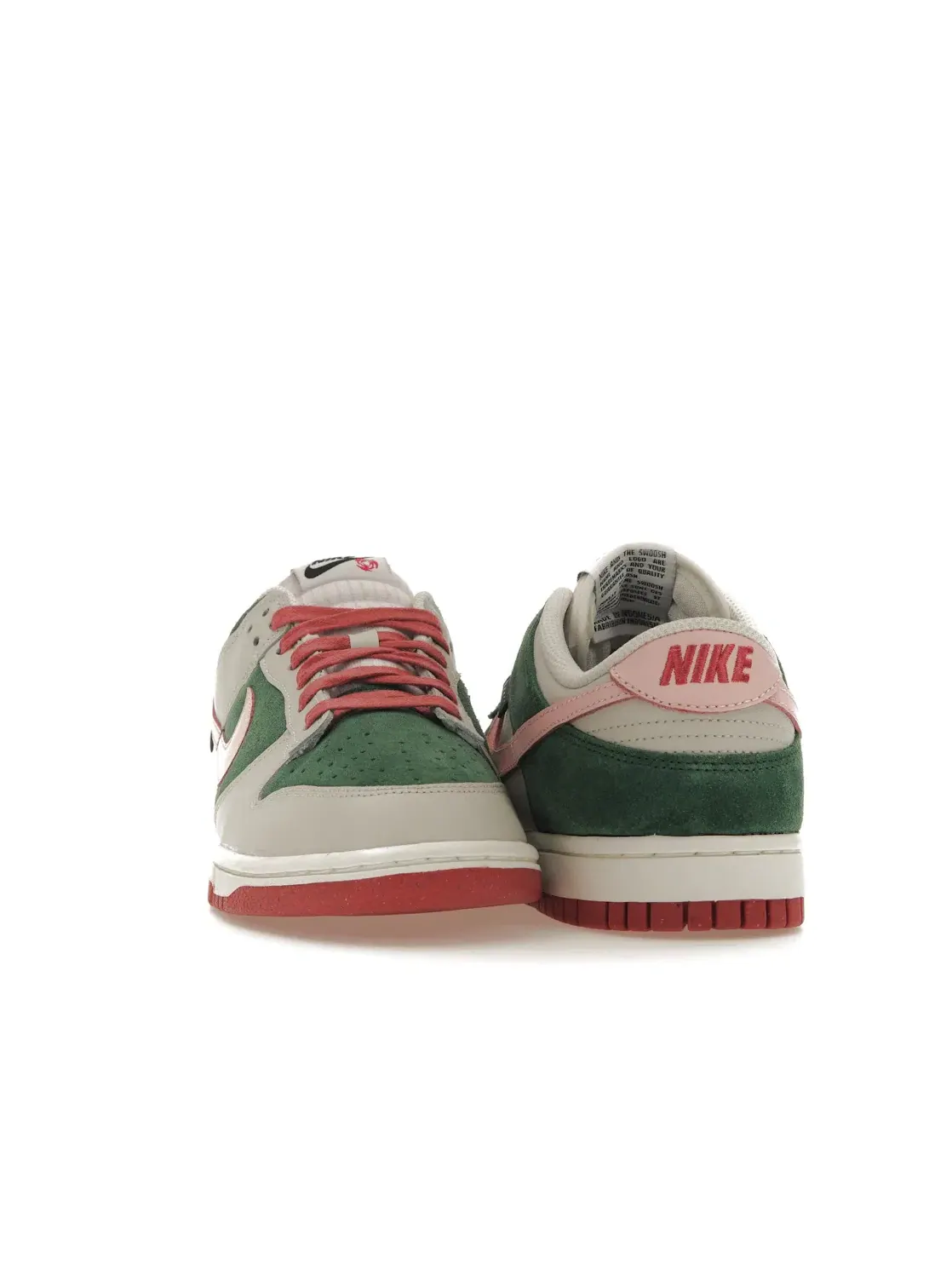 Женские кроссовки Nike Dunk Low SE All Petals United Fir Green — изображение 2 из 4, светлый/розовый