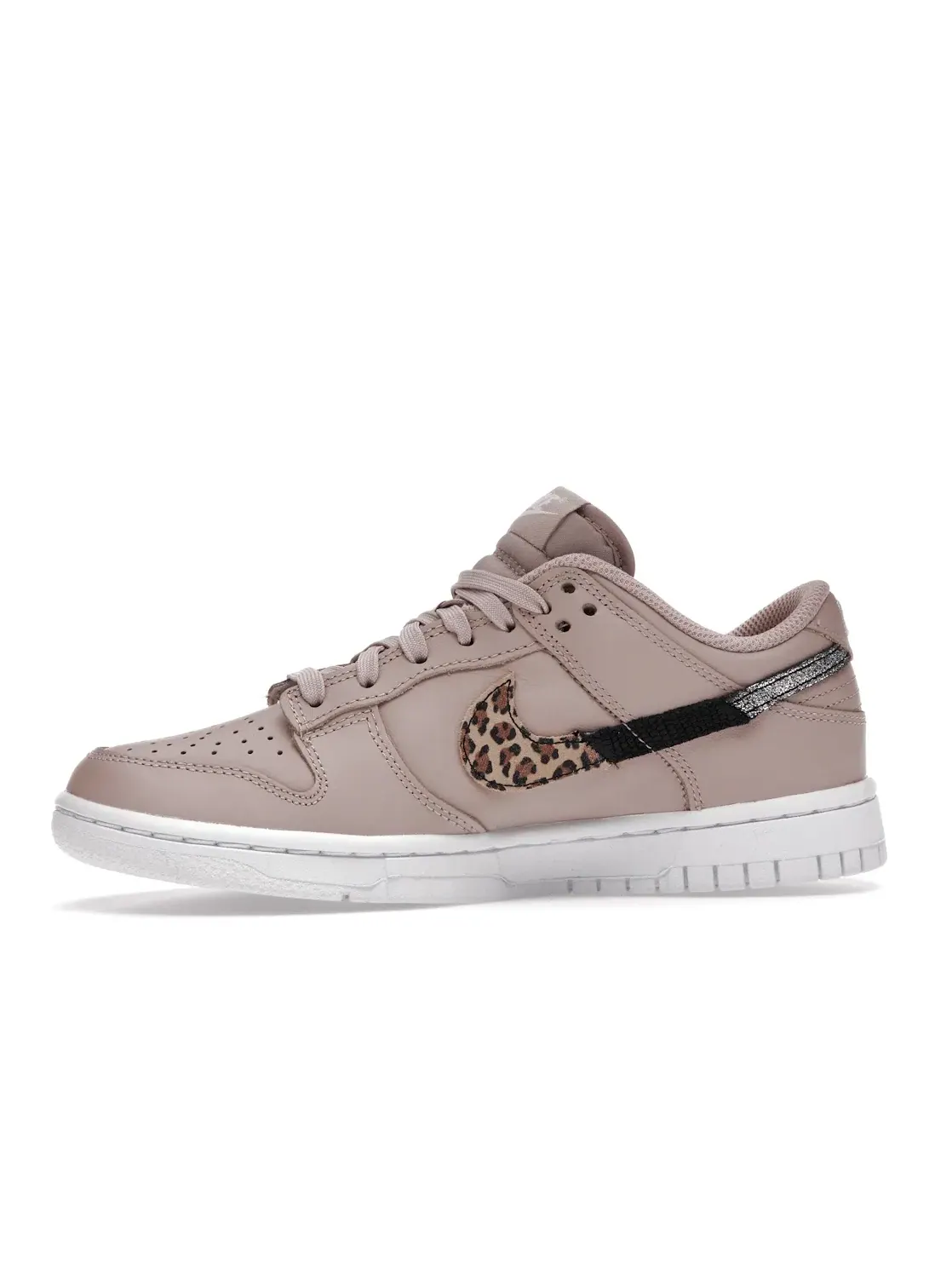 Женские кроссовки Lifestyle с принтом Nike Dunk Low SE — изображение 3 из 4, мульти