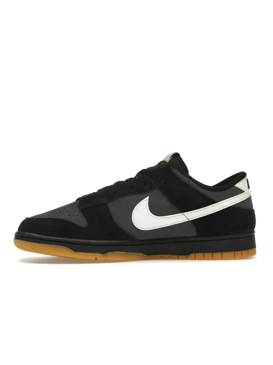 Мужские кроссовки с замшевыми вставками Nike Dunk Low SE — изображение 3 из 4, черный/серый