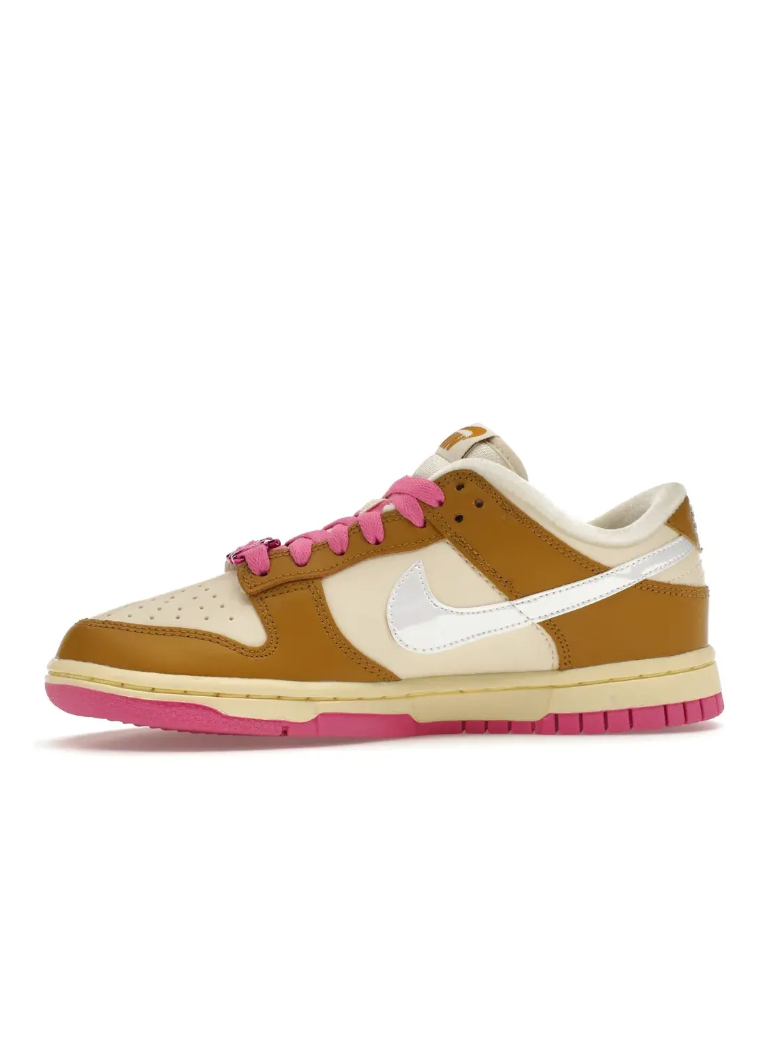 Женские кроссовки с голографическими акцентами Nike Dunk Low SE — изображение 3 из 4, розовый