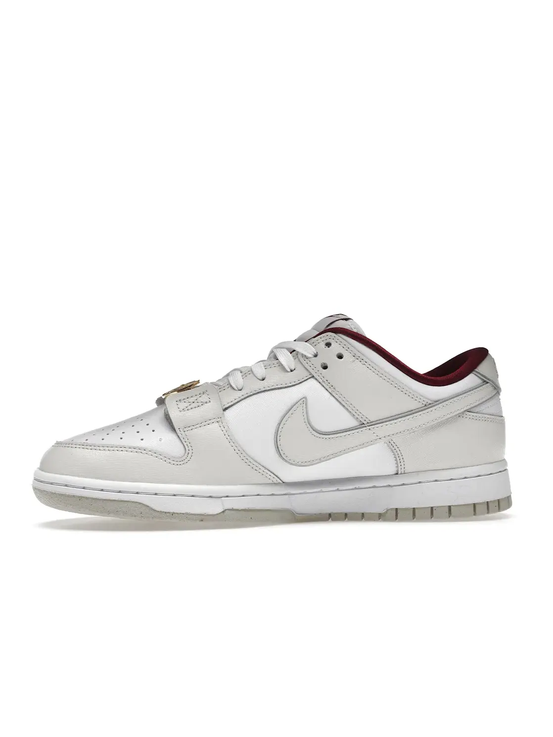 Женские кроссовки lifestyle с принтом Nike Dunk Low SE Nike — изображение 3 из 4, белый//красный