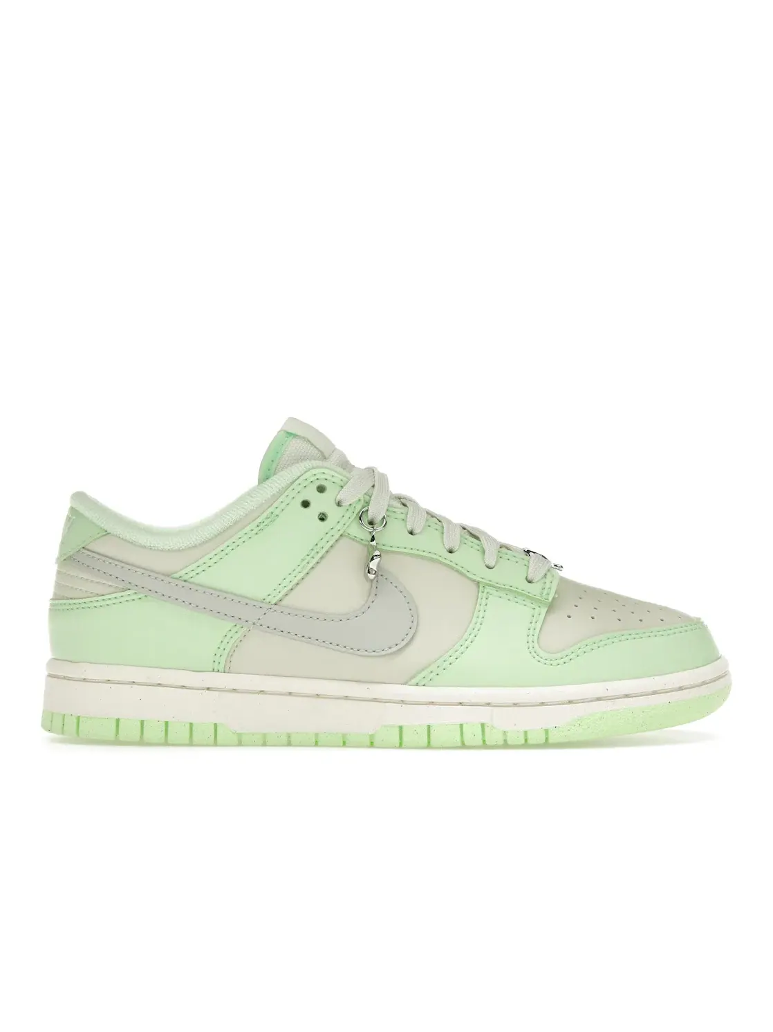Женские кроссовки с экологичной конструкцией Nike Dunk Low SE Next Nature — изображение 1 из 4