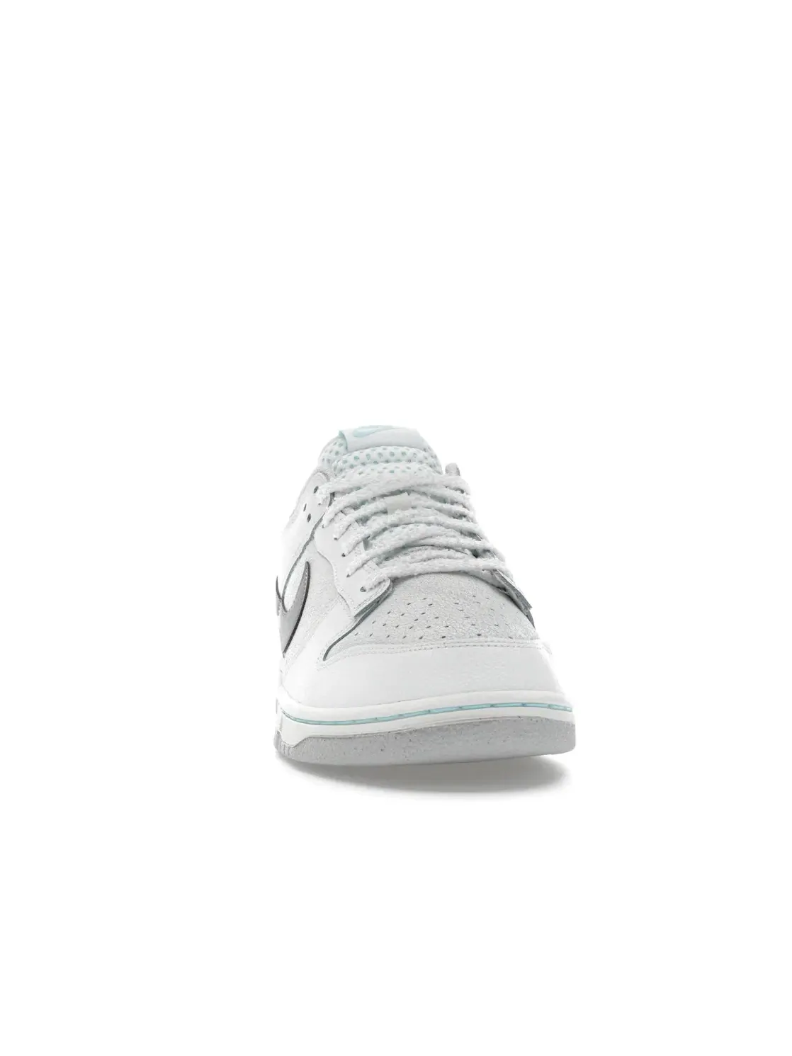 Мужские кроссовки с зимним дизайном Nike Dunk Low SE — изображение 2 из 4