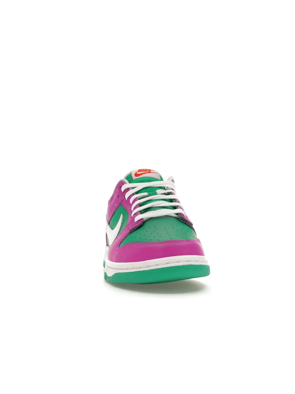 Женские кроссовки с ярким дизайном Nike Dunk Low Nike — изображение 2 из 4, зеленый/белый--белый