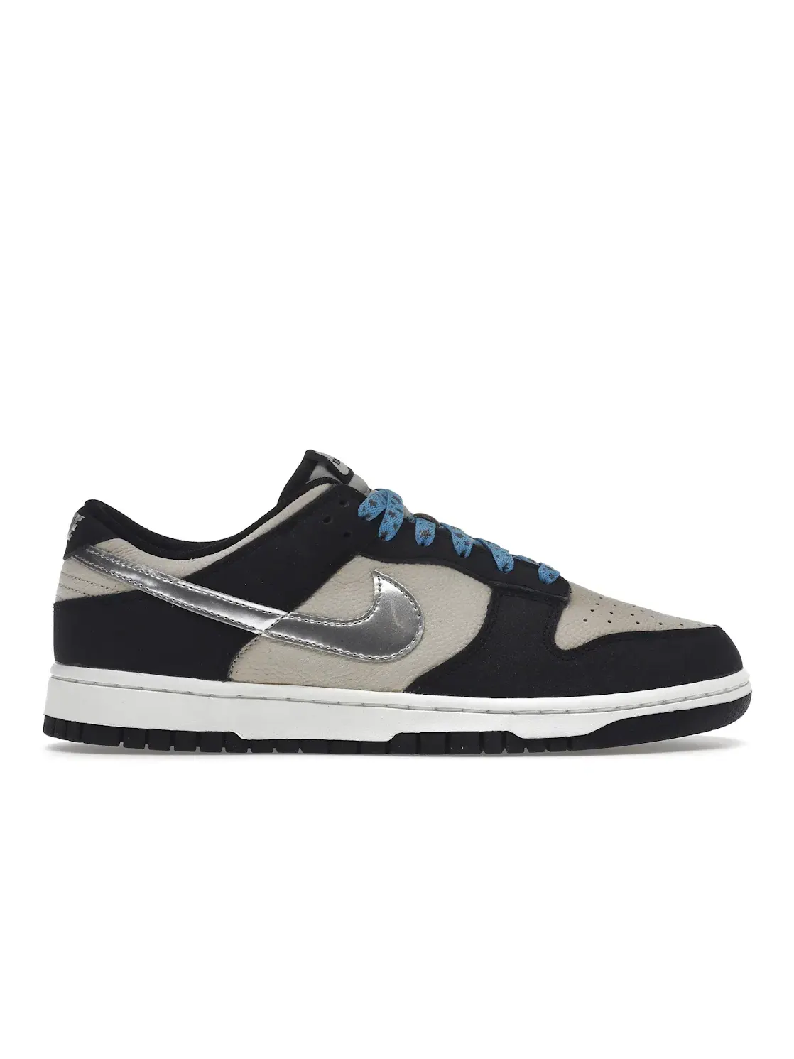 Женские кроссовки с блестящими элементами Nike Dunk Low — изображение 1 из 4