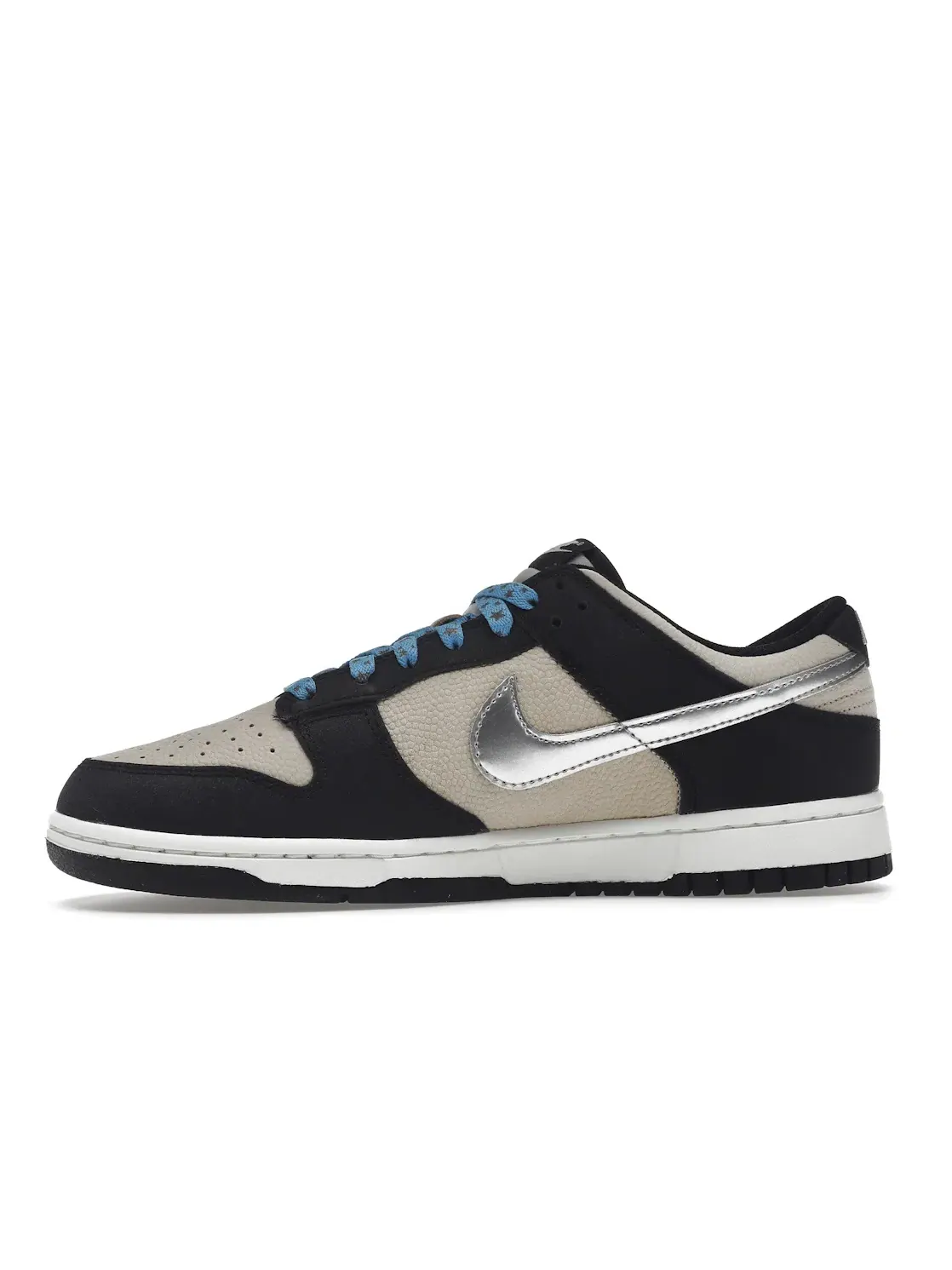 Женские кроссовки с блестящими элементами Nike Dunk Low — изображение 3 из 4
