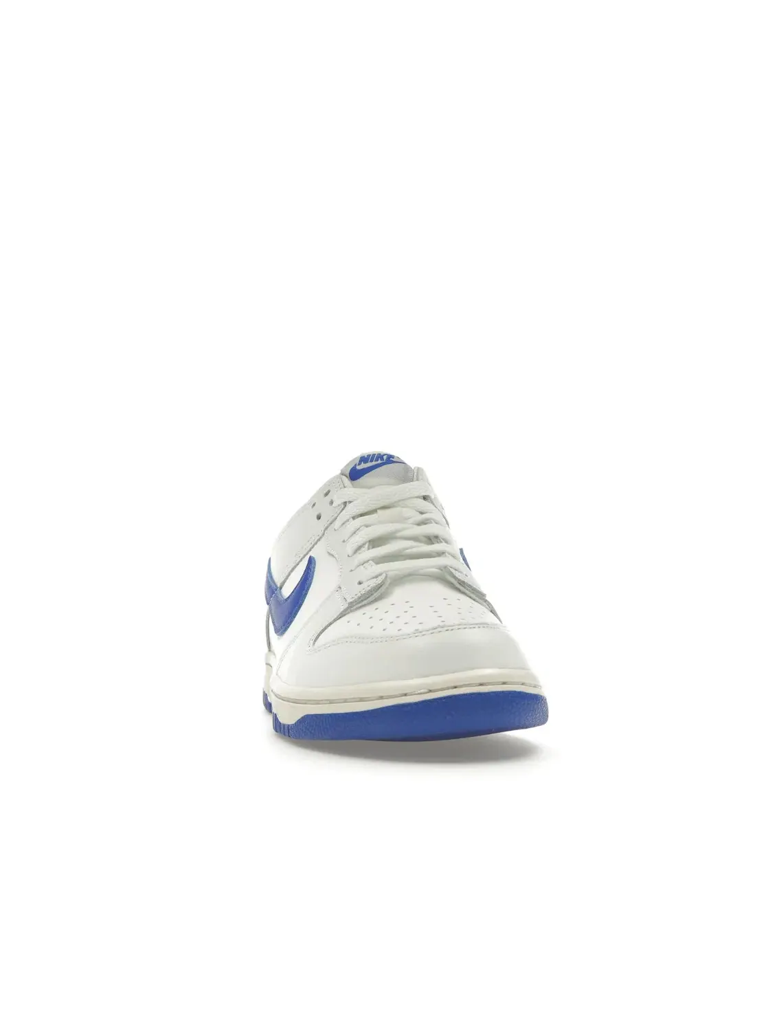 Детские кроссовки с классическим дизайном Nike Dunk Low Nike — изображение 2 из 4, белый