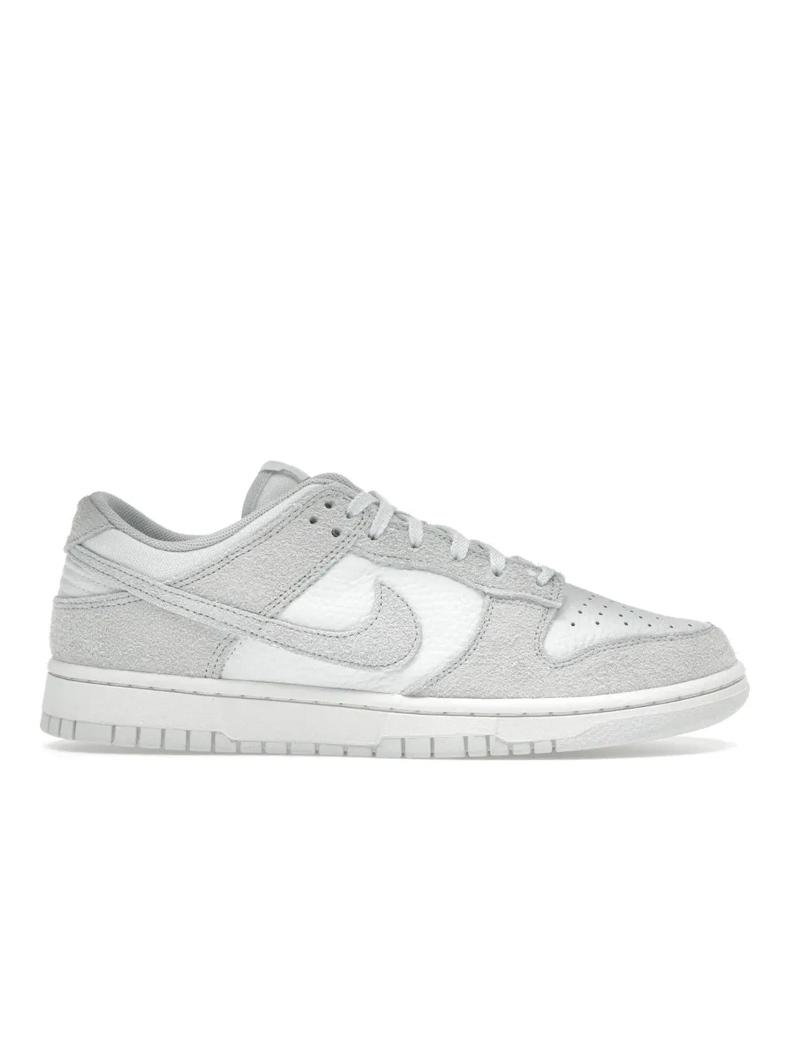 Женские кроссовки с кожаным и замшевым верхом Nike Dunk Low — изображение 1 из 4, белый/-красный