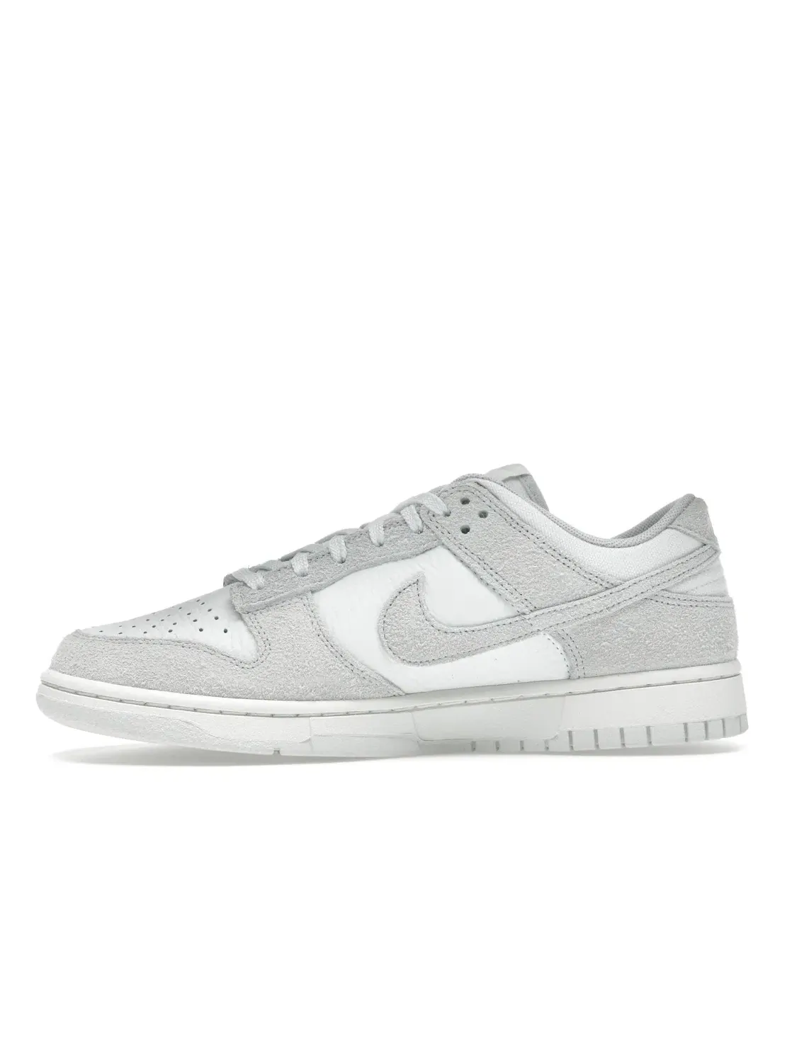 Женские кроссовки с кожаным и замшевым верхом Nike Dunk Low — изображение 3 из 4, белый/-красный