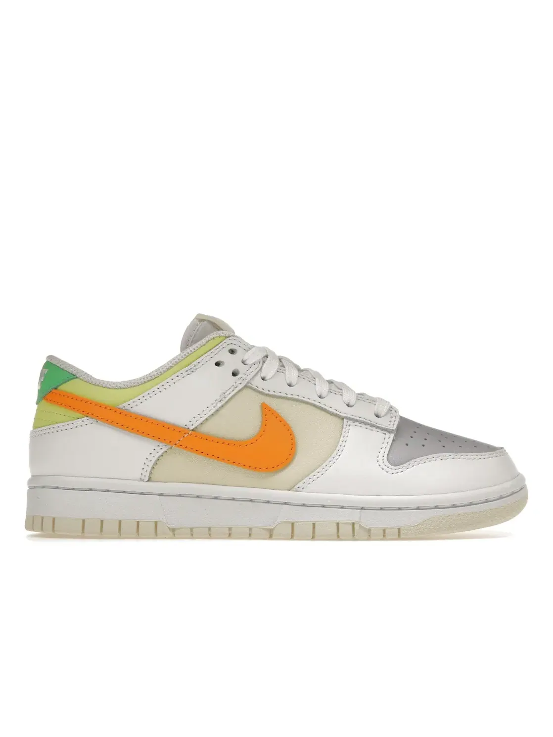 Женские кроссовки Lifestyle Nike Dunk Low — изображение 1 из 4, белый//светлый
