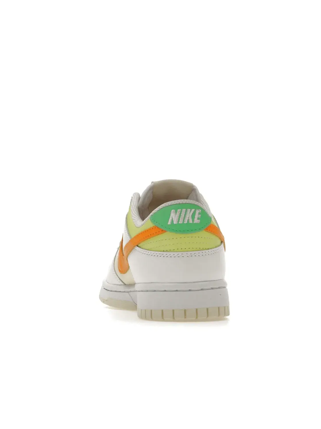 Женские кроссовки Lifestyle Nike Dunk Low — изображение 4 из 4, белый//светлый
