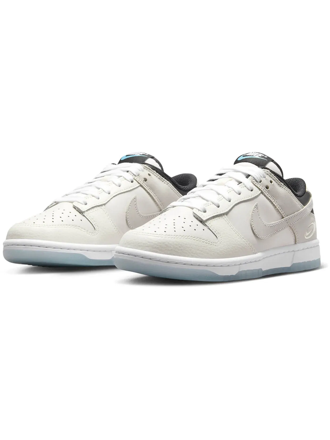 Женские кроссовки Lifestyle Nike Dunk Low White/Igloo-Black-Neutral Gre — изображение 2 из 5