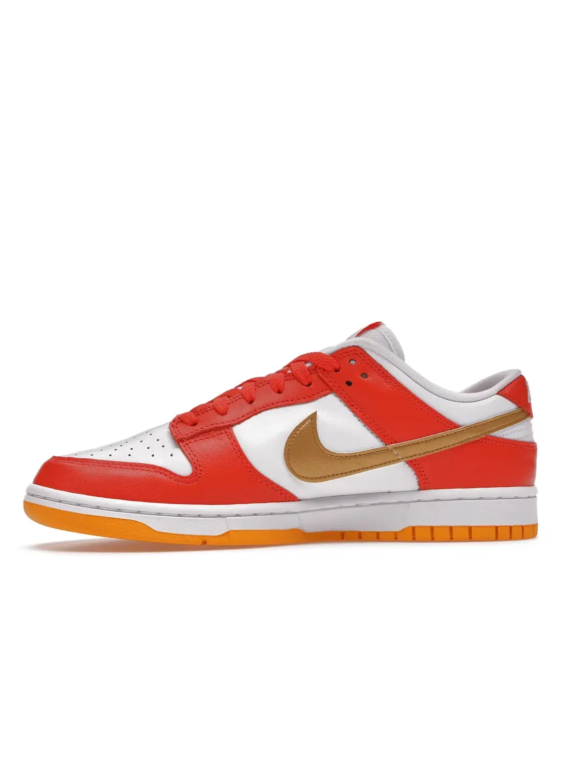 Женские кроссовки Lifestyle с оранжевыми накладками Nike Dunk Low — изображение 3 из 4