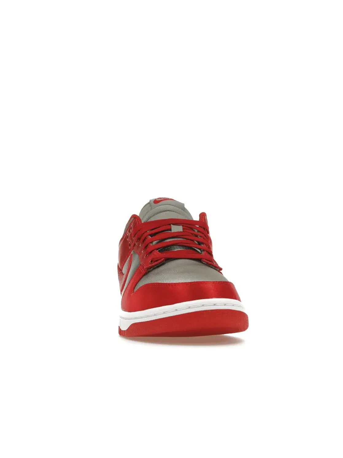 Женские кроссовки с атласной отделкой Nike Dunk Low — изображение 2 из 4, серый/красный-белый