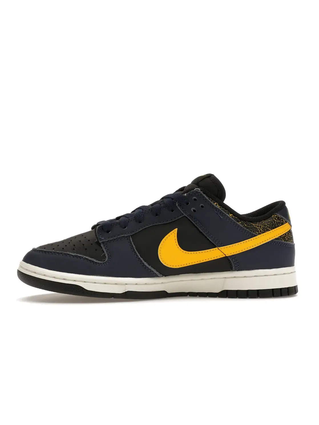 Мужские кроссовки с кожаным верхом Nike Dunk Low — изображение 3 из 4