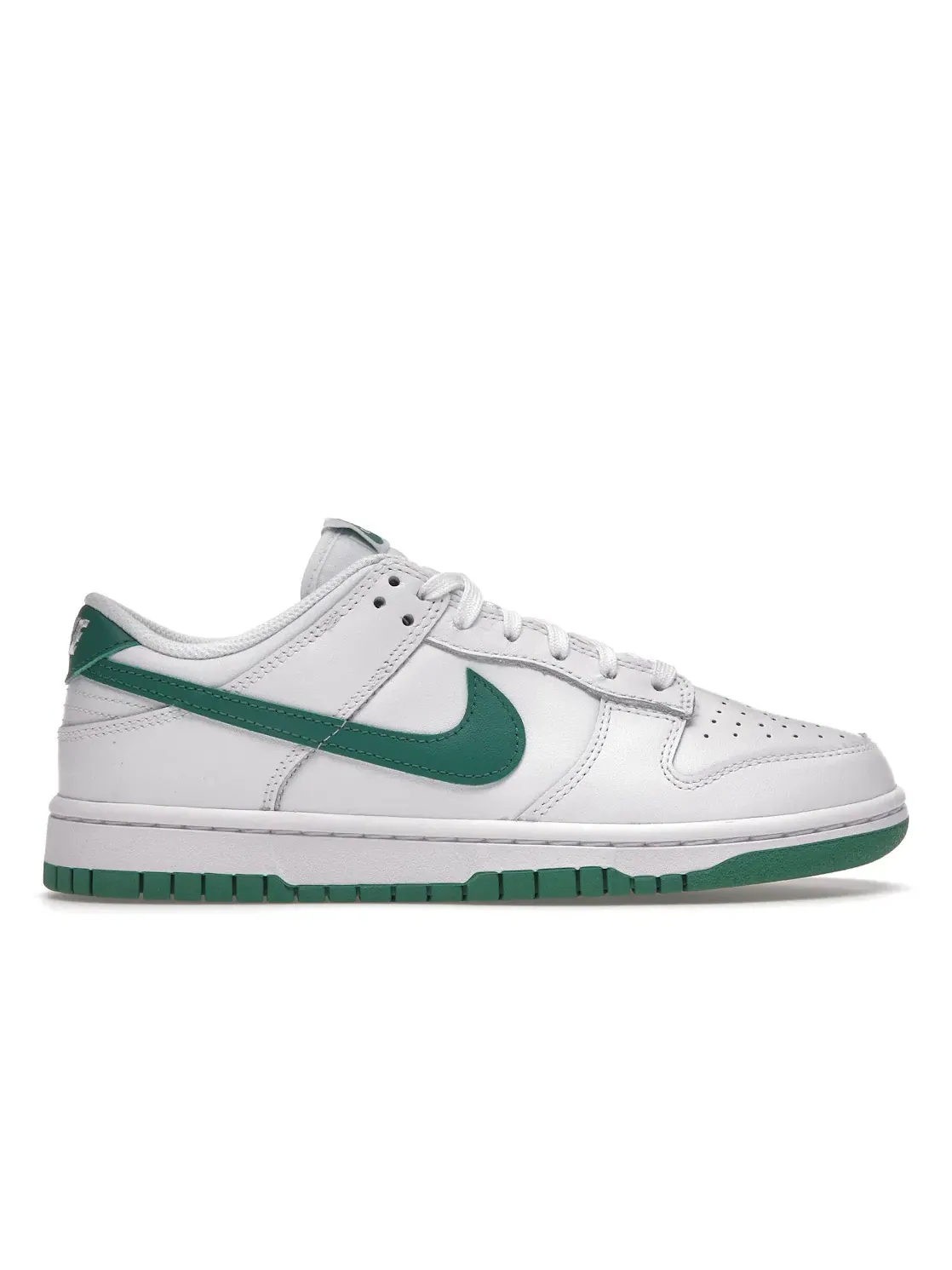 Женские кроссовки Lifestyle с контрастным логотипом Nike Dunk Low Nike — изображение 1 из 4, белый/зеленый-белый