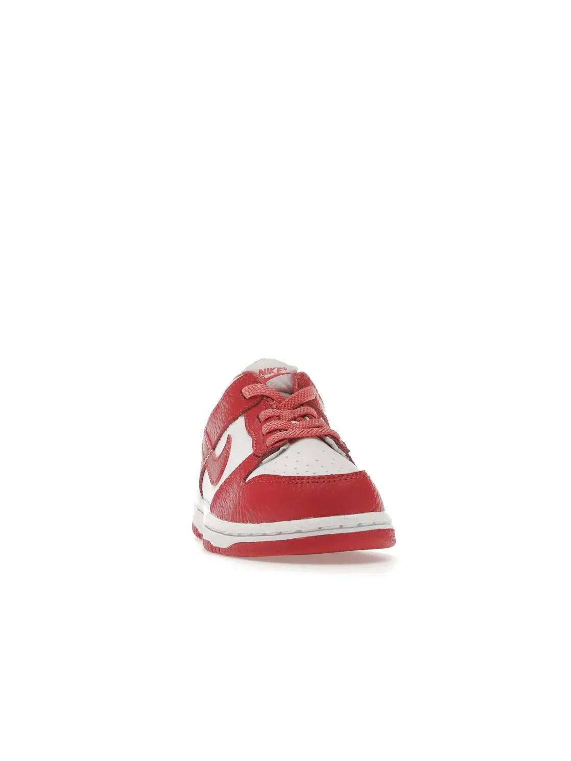 Детские кроссовки Lifestyle Nike Dunk Low — изображение 2 из 4, белый/розовый