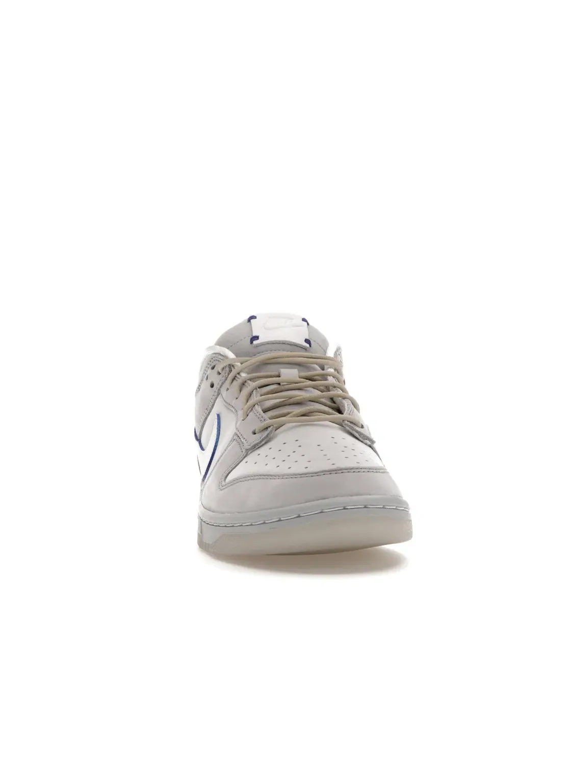 Мужские кроссовки Lifestyle Nike Dunk Low — изображение 2 из 4, платиновый/белый-серый