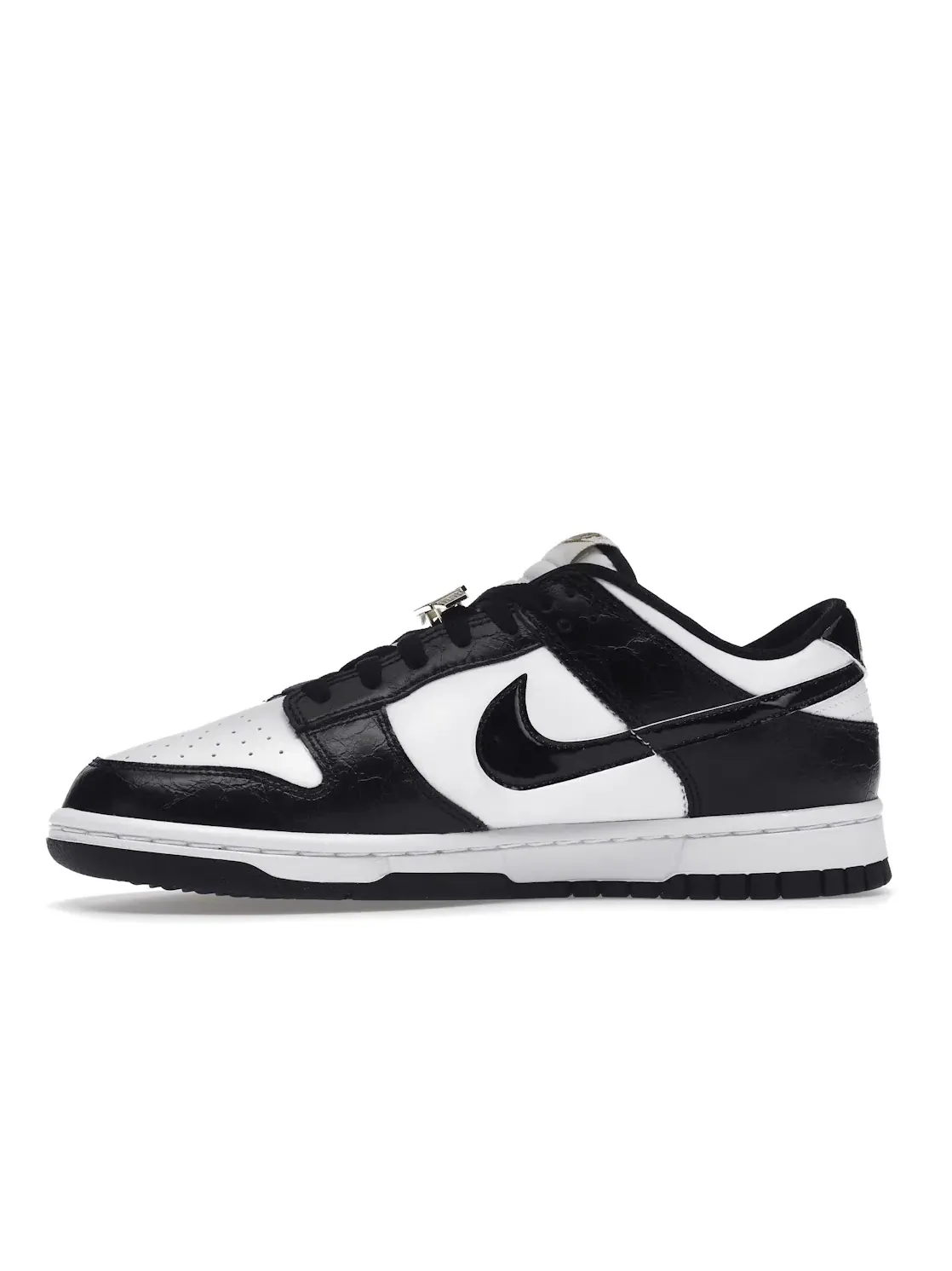 Мужские кроссовки с текстурной кожей Nike Dunk Low SE — изображение 3 из 4, белый/черный
