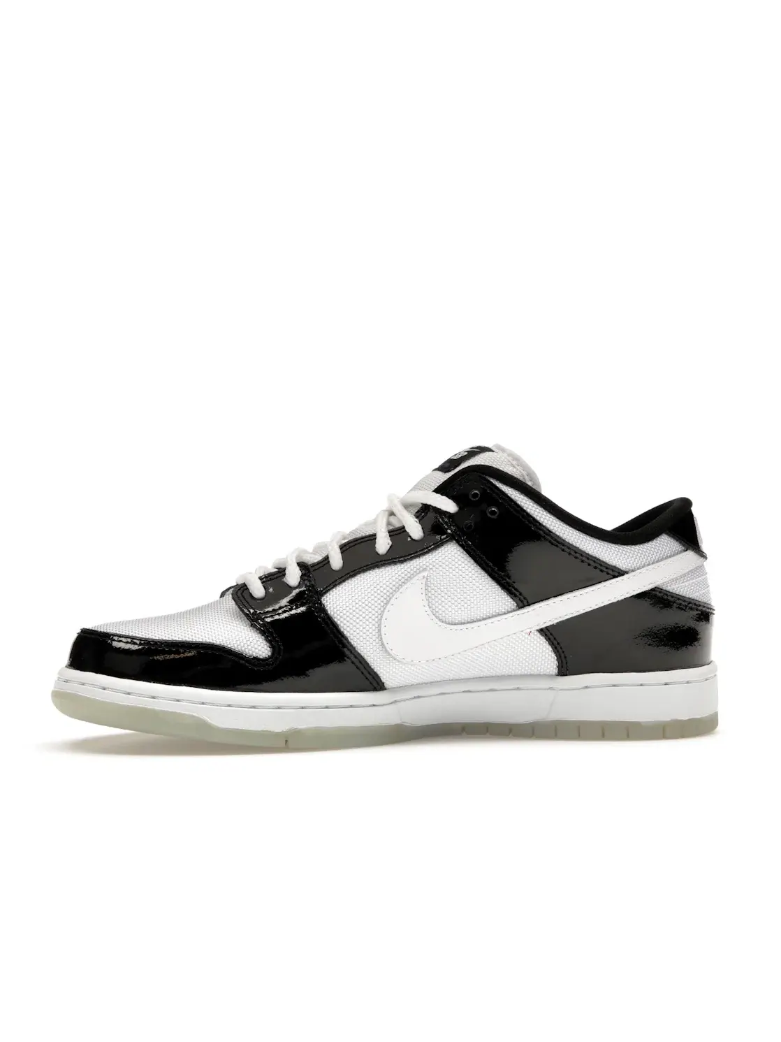 Мужские кроссовки для скейтбординга с патентованной кожей Nike SB Dunk Low — изображение 3 из 4