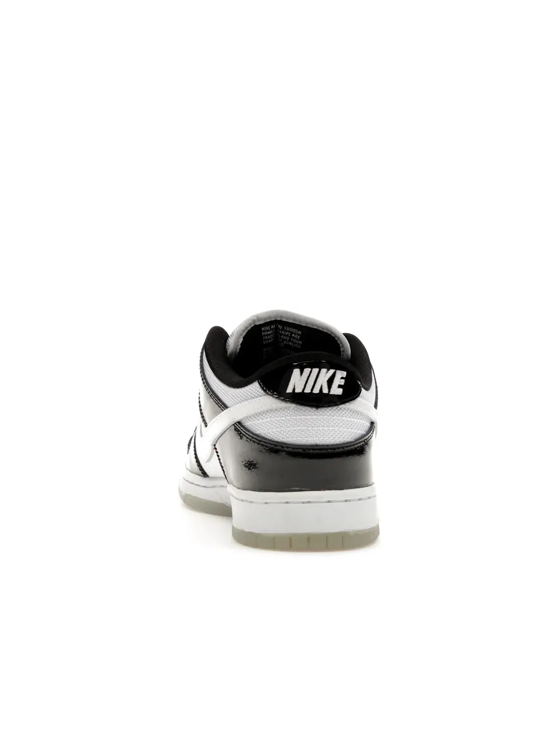 Мужские кроссовки для скейтбординга с патентованной кожей Nike SB Dunk Low — изображение 4 из 4