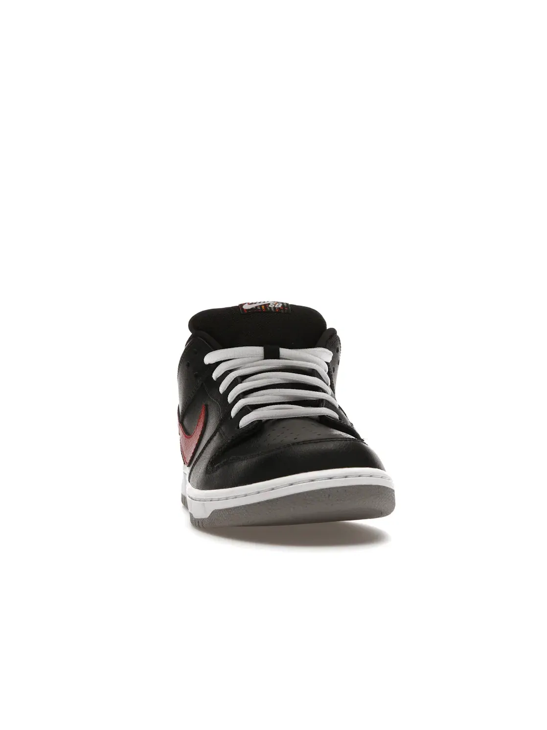 Мужские кроссовки с низким верхом Nike SB Dunk Low Nike — изображение 2 из 4, черный/красный-белый